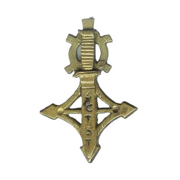 GCTST, poignard commando, matriculé 120, attache cassée