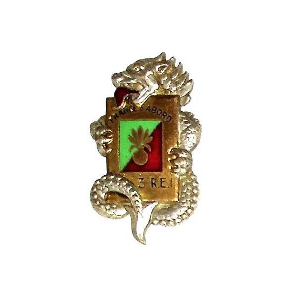 3° Régiment Etranger d'Infanterie en Extrême-Orient , dragon, vert sur rouge, attache ressoudée