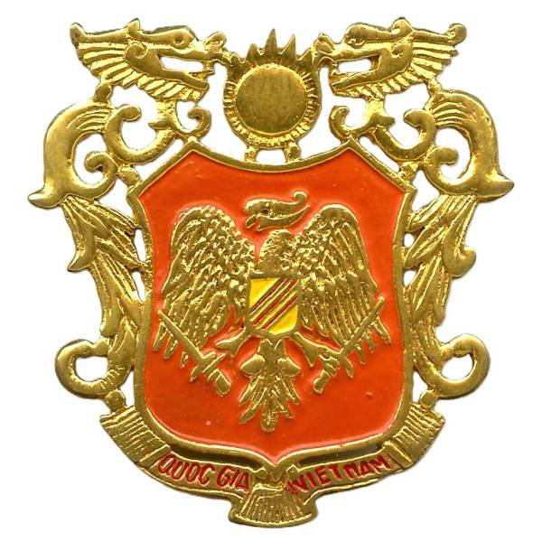 Insigne de casquette d'Officier des FAVN , QUOC GIA, porté par la gendarmerie, métal coulé peint