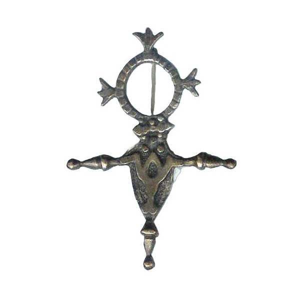 En argent bas titre , Croix d'Agadès , 62 mm, pourrait être le peloton Méhariste de Hodt selon certains