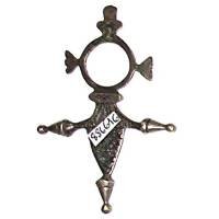 En argent bas titre , Croix d'Agadès , 67 mm, pourrait être le peloton Méhariste de Hodt selon certains, attache coupée